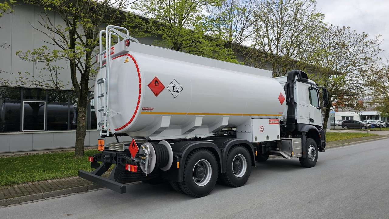 Camion citerne à gasoil